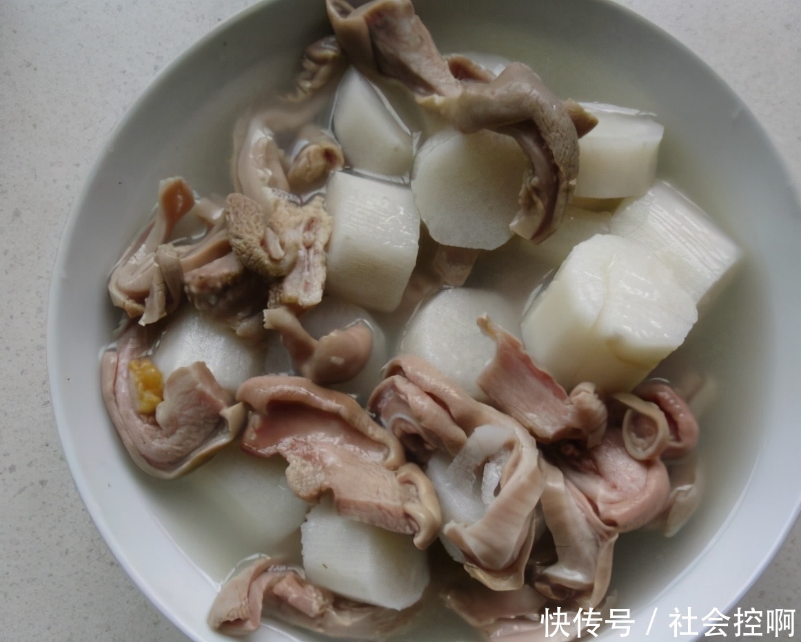 女性想要身体好,推荐常吃3种美食,补充营养,身体棒棒哒