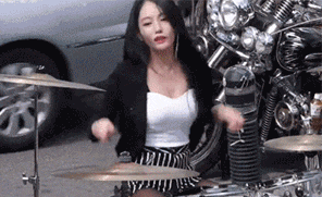 |搞笑GIF:妹子 你们成功欺骗了我的眼睛