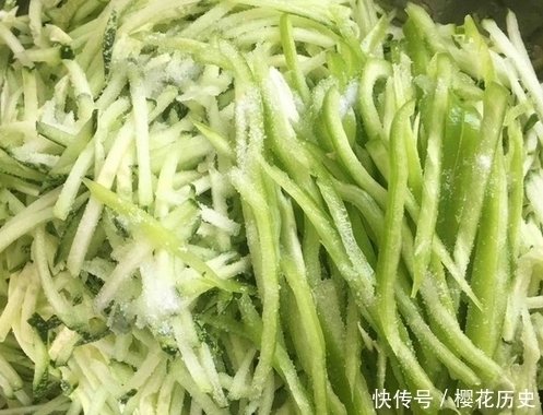 饭店|婆婆教我做的这种饺子馅,比饭店的好吃10倍,上桌马上光盘!