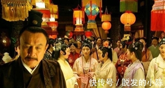 红楼梦#荣国府上千的人口,贾政仅是五品小官,为什么养得起?