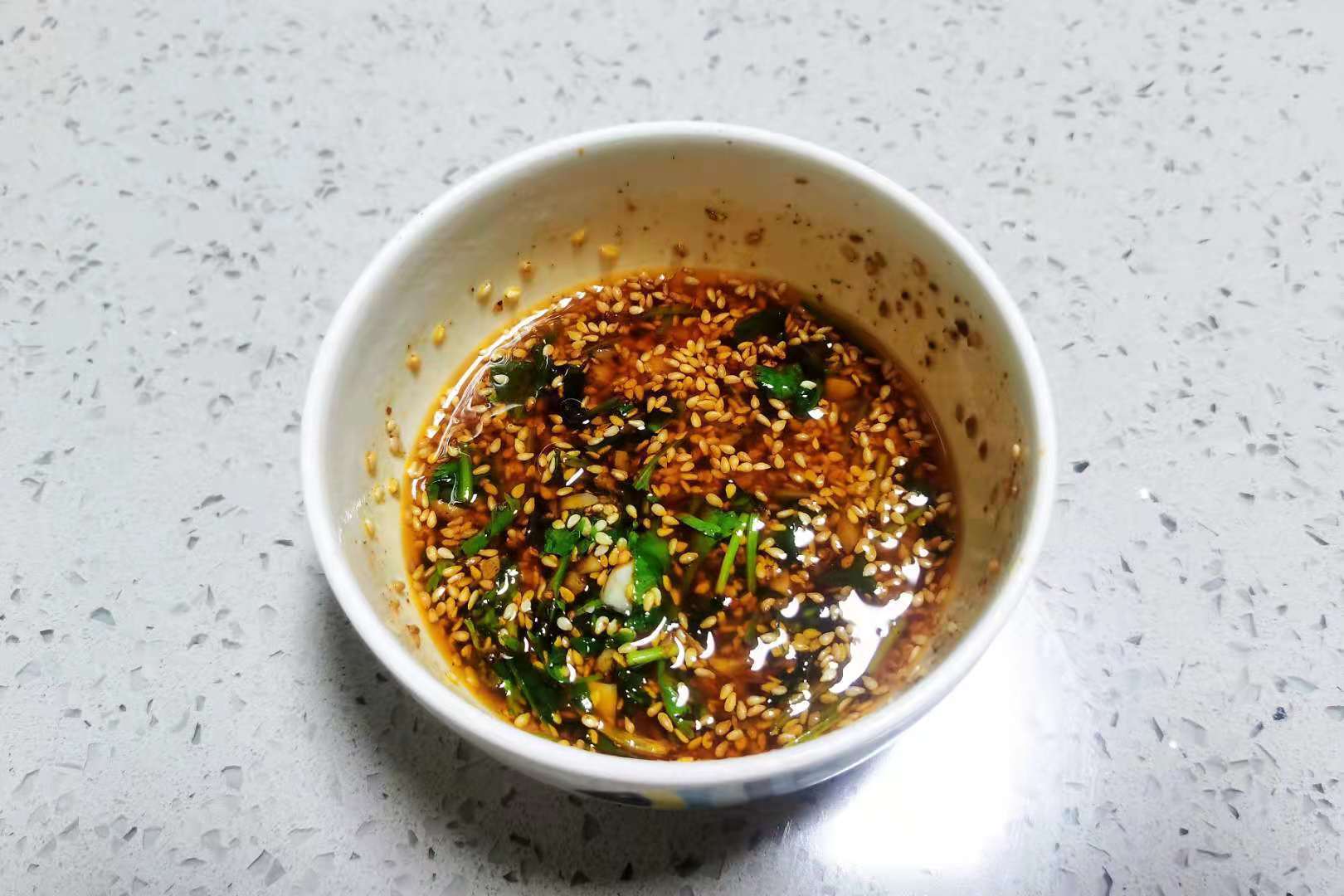 初伏即将到来,土豆的新鲜吃法,不炒也不炖,精神饱满迎初伏