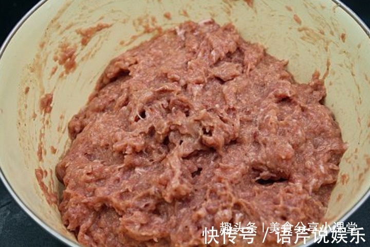午餐肉怎么做最好吃配方和食材都告诉你，端上桌家人抢着吃