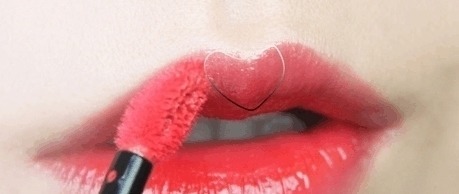 哑光 你适合涂口红还是涂唇釉?弄清楚3件事,可能你就明白了