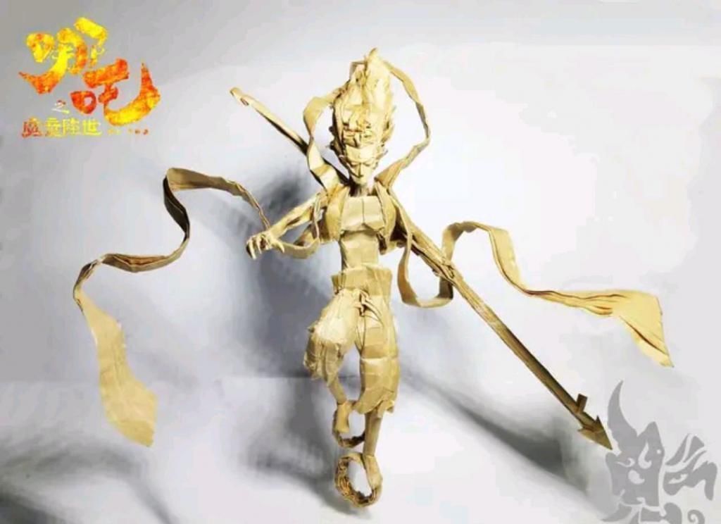 小右|手办是用啥做的网友用纸做手办,造型精美表情清晰,这是真大神