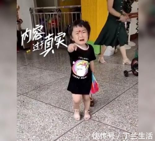 放学|妈妈接娃放学回家的场景过于真实,网友哭是哭了,但家当不能丢