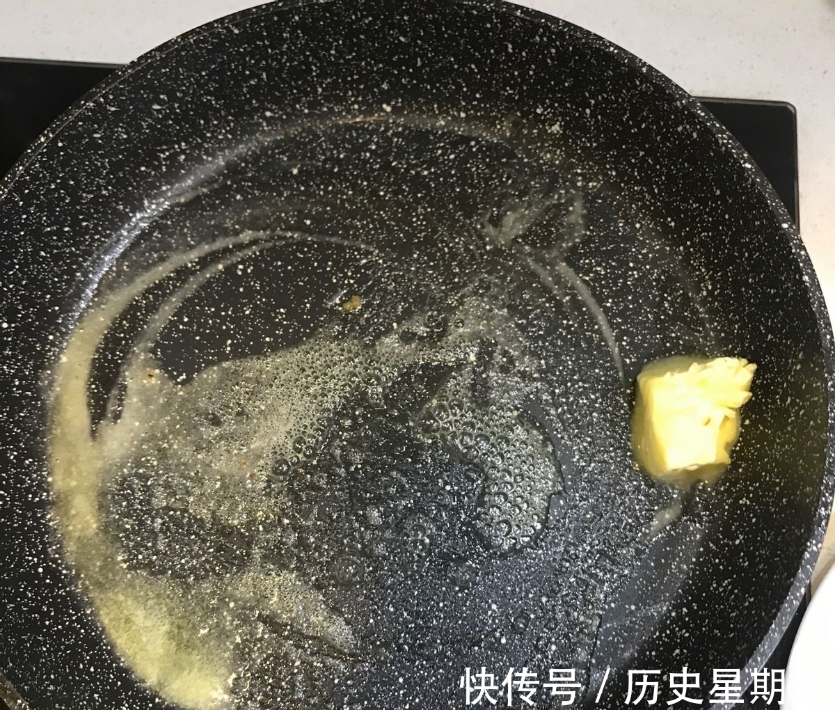 盘子|大虾搭配面包糠，色香味俱全，好吃到舔盘子