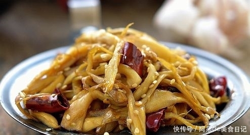 简单又下饭的家常炒菜，拌饭拌面卷饼吃，太过瘾超解馋！