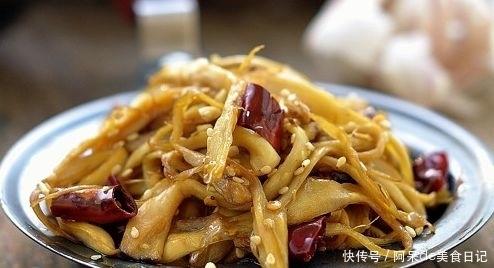 简单又下饭的家常炒菜,拌饭拌面卷饼吃,太过瘾超解馋!