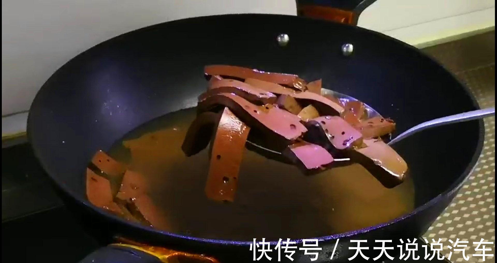 黄叶丹枫|初冬,遇到此食材别手软,3元一斤,铁含量比猪肝多,炒着吃特香