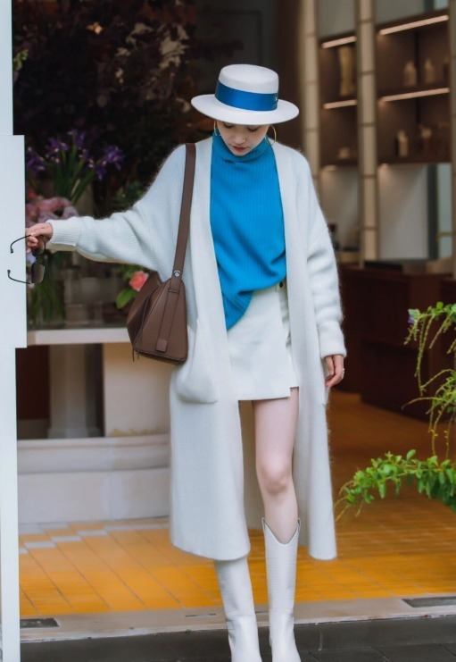 小姐姐|2021年冬季靴子“穿长不穿短”,掌握搭配精髓,轻松get超模腿!