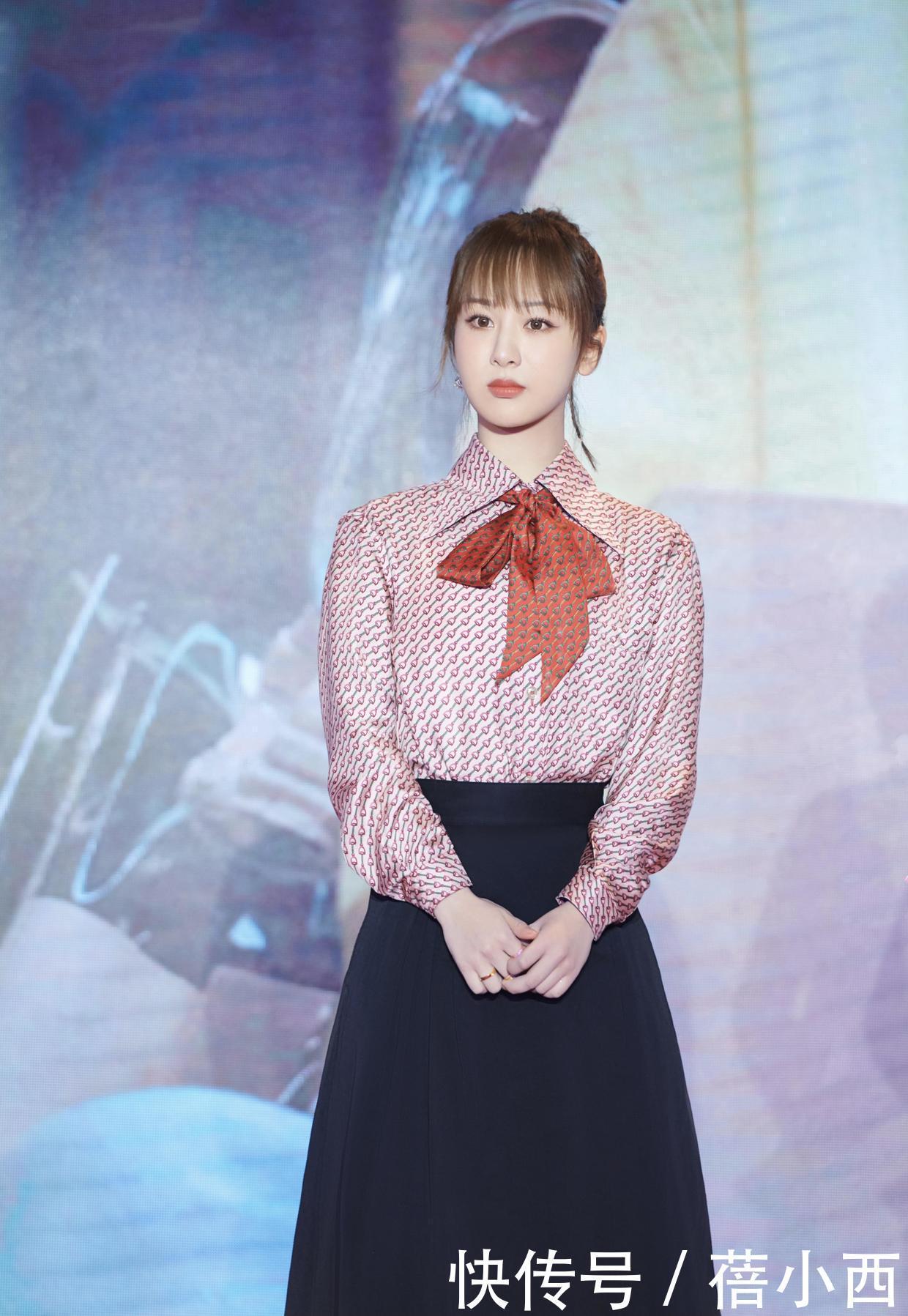 谢杏芳|谢杏芳真是自带超模气场,穿印花衬衫配阔腿裤,退役后气质大不同