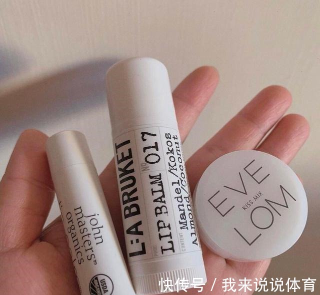 润唇膏|总有一些很微小的细节,比外形更能决定我们的气质!