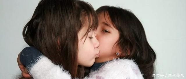 青春期儿子看“小电影”被发现，宝爸的做法很智慧，值得大家学习