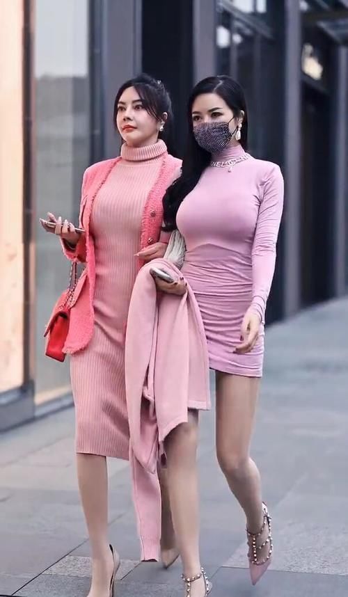 步行街 连衣裙搭上肉色丝袜,百搭又好看,都市女郎魅力!
