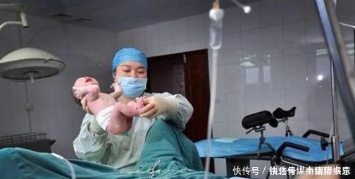 “不好意思抓错了”,产房段子手一脸无辜又嘚瑟,气的产妇都笑了