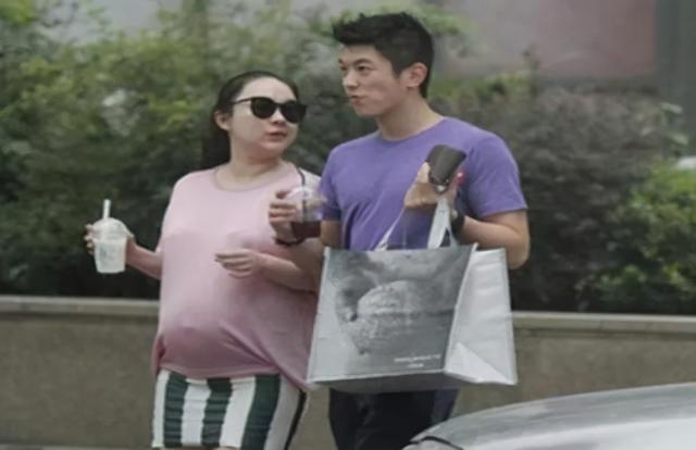 吉娜求你别再秀了,孕期完美身材,是对普通妈妈的暴击