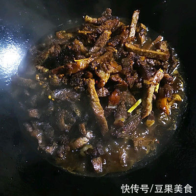 寒冷与温暖之间只差一碗麻辣牛肉干