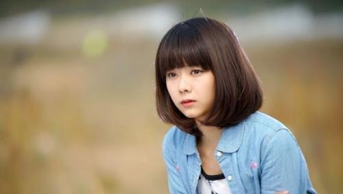 谭松韵示范拯救大圆脸的刘海,不管什么