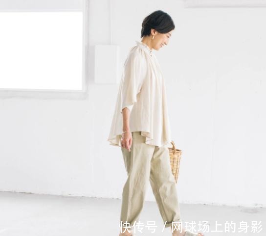 减龄 50+日本女士的夏季穿搭,运用极简风,不扮嫩不花哨,优雅又减龄!