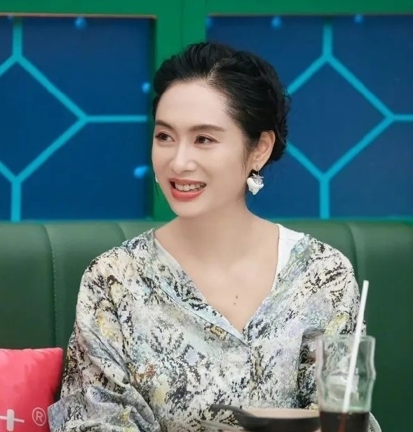 《披荊斬棘的哥哥》嫂子齊聚，唯獨(dú)少了她，因不想和情敵同臺？