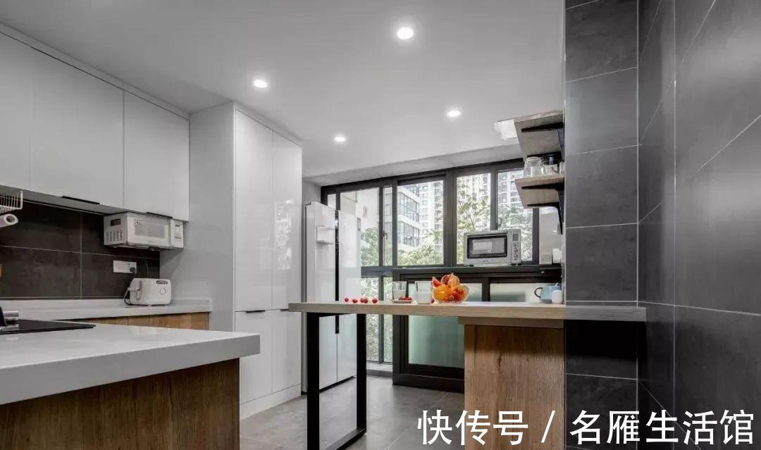 隔断|谁说吧台是鸡肋?照着这些方案设计,2㎡就能营造小资情调!
