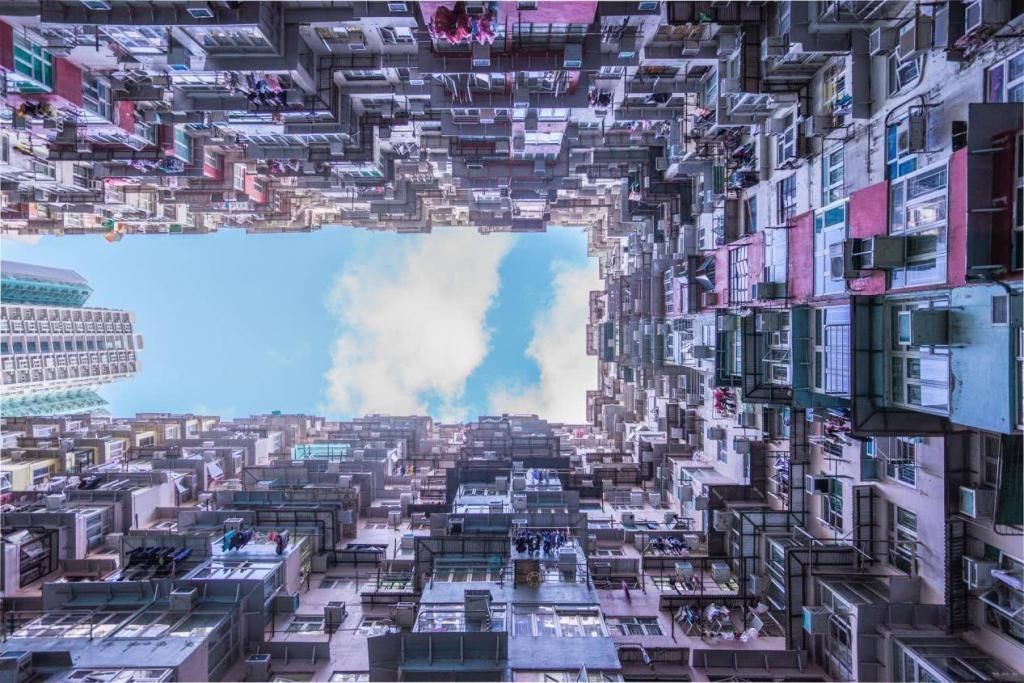 市中心|还在花高价钱买高楼层,不如抄底这种房子,懂行的人都默默入手了