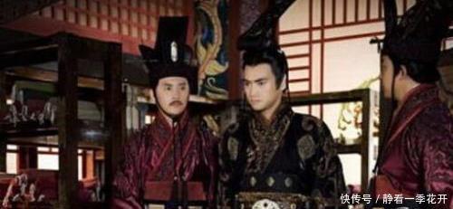 皇帝|皇帝生病大臣去看望,一位因太激动把脚崴了没去成,保住了一条命!