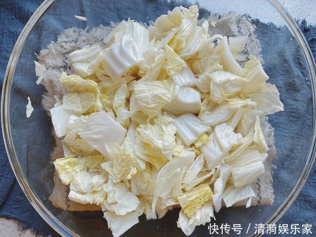 速成版腌白菜,低成本1小时就能上桌,酸辣爽口,比辣白菜还好吃