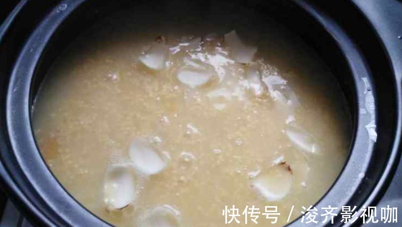 米油|小米粥，冷水下米还是水开下米很多人错，难怪不黏不香，没米油