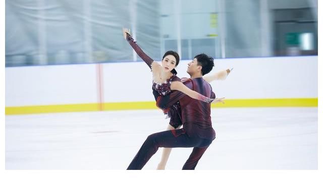 李菲儿|《完美的夏天2》李汶翰于小彤宋威龙峡谷漂流 利路修Twins挑战冰舞