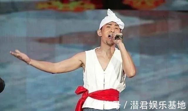 “放羊娃”阿宝：真实身份被揭穿，“草根歌王”的神话也就破灭了