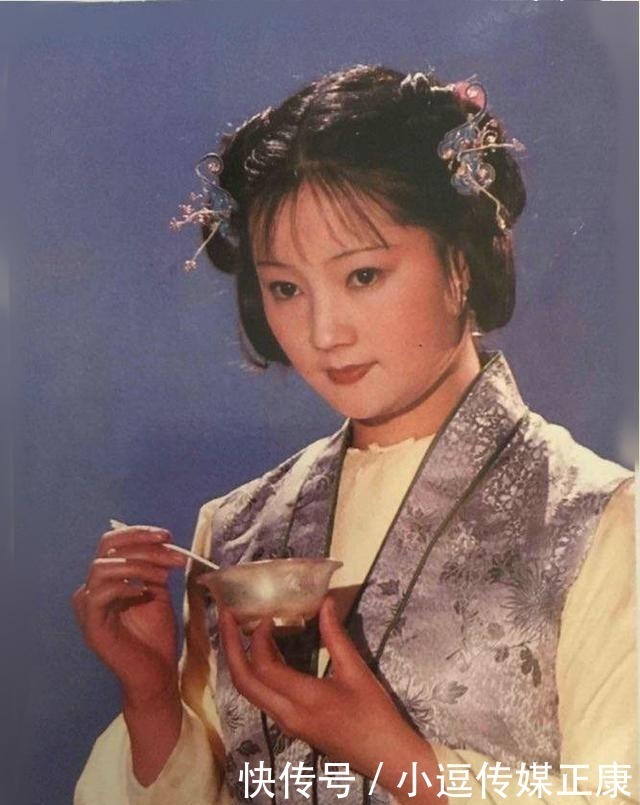 薛宝钗|送礼是有学问的,跟着想《红楼梦》里薛宝钗学学怎么送礼