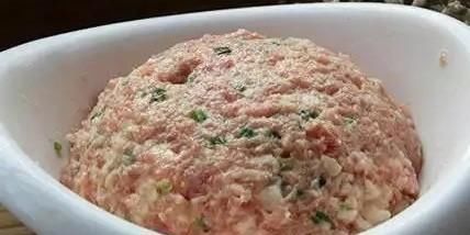 肥而不腻的红烧狮子头是如何做的呢？