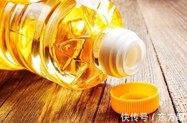 含有|花生油、菜籽油、玉米油,哪种更健康?建议:这2种油尽量少吃