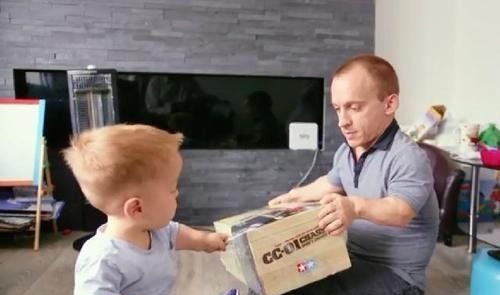 内森|侏儒夫妻生下二宝,这段爱情童话证明:世界没有矮人这一说法