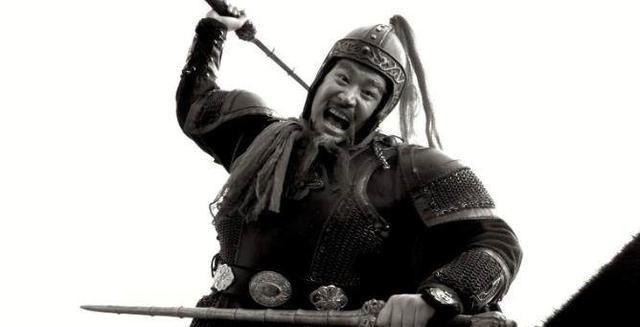 呼延灼!水浒最懵逼的大佬,能战平呼延灼,被宋江打压入地煞星,反而活命