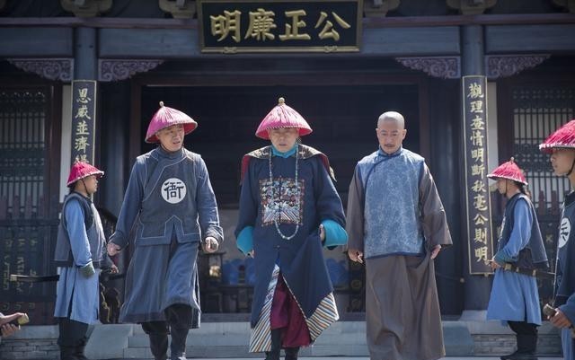 醒悟|说错一句“汉郎头”,县令丢了乌纱帽,醒悟后说:师爷害我