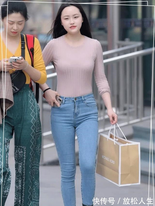 时尚|紧身牛仔裤,非常的随性自然,穿在身上绝对显高又显瘦!