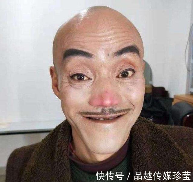 嫌弃|曾因为长得丑被妻子嫌弃，后因熊出没出名，如今怎么样