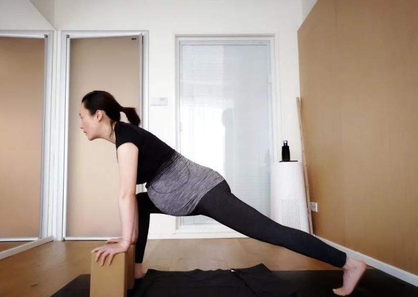 妈妈|吉娜怀孕7个月,状态一如少女,网友:怀孕7个月和我没怀一样