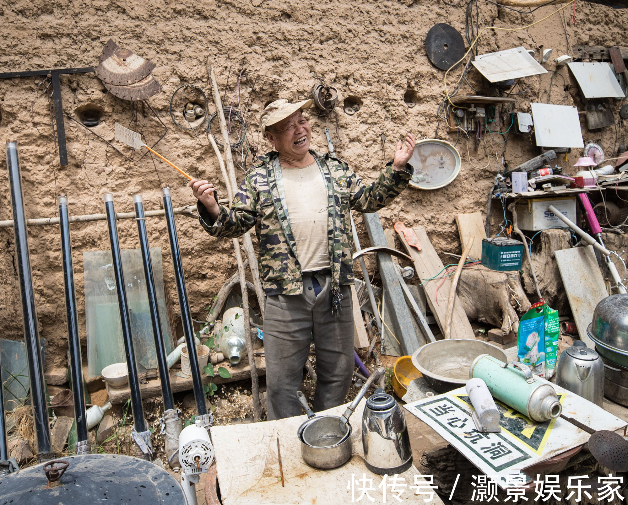 大叔!农村66岁老汉无妻无子,家藏万件“宝贝”,独居40余年像个老顽童