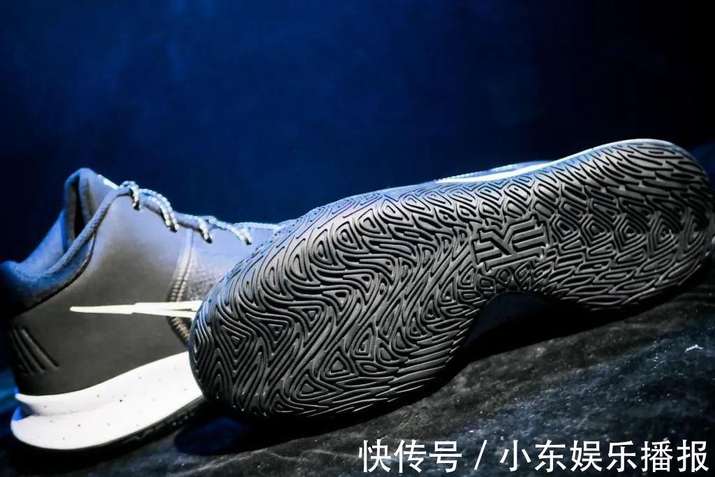 系列|杜兰特给欧文做了一双支线鞋?这个系列还有存在的必要吗