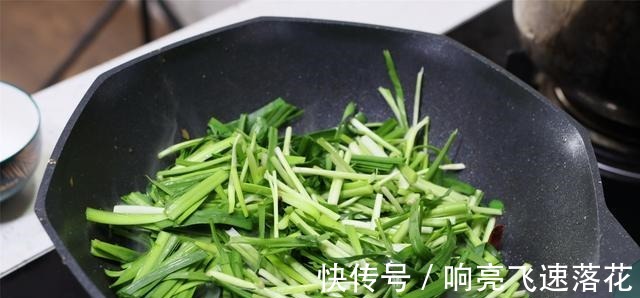 大豆角|韭菜和它是绝配,比放肉炒还好吃,鲜香味浓让人百吃不厌!