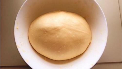 炸油条时,切记“1忌2放”窍门,出锅比手臂还粗,10小时不回软!