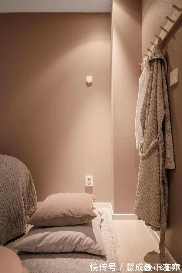 书房|她家64㎡,全屋装修简单素雅,光一个客厅就把人迷住了,真好看