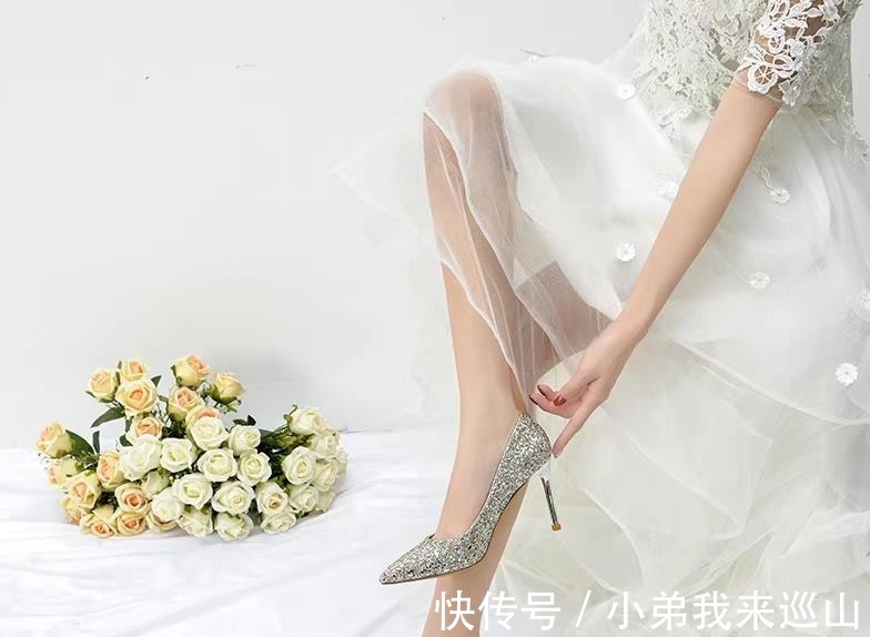 细跟 奔三奔四的女人,换上这几双高跟鞋,高雅又时尚!