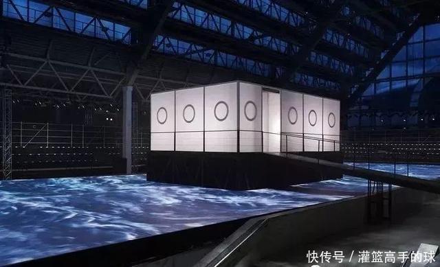 秀场|在华丽的时装背后,那些极具创意的秀场场景设计(上)