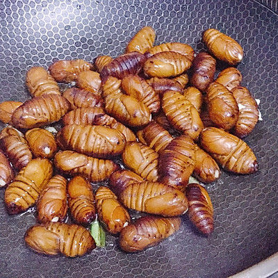 #我心中的冬日限定#干煸蚕蛹