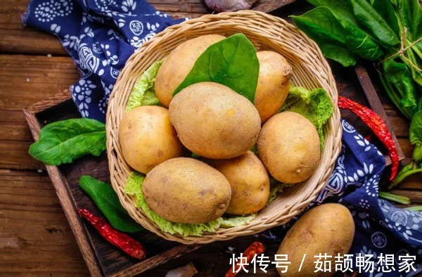 通风处|家里的土豆放久了就长芽了教你3招,久放也不长芽不变色