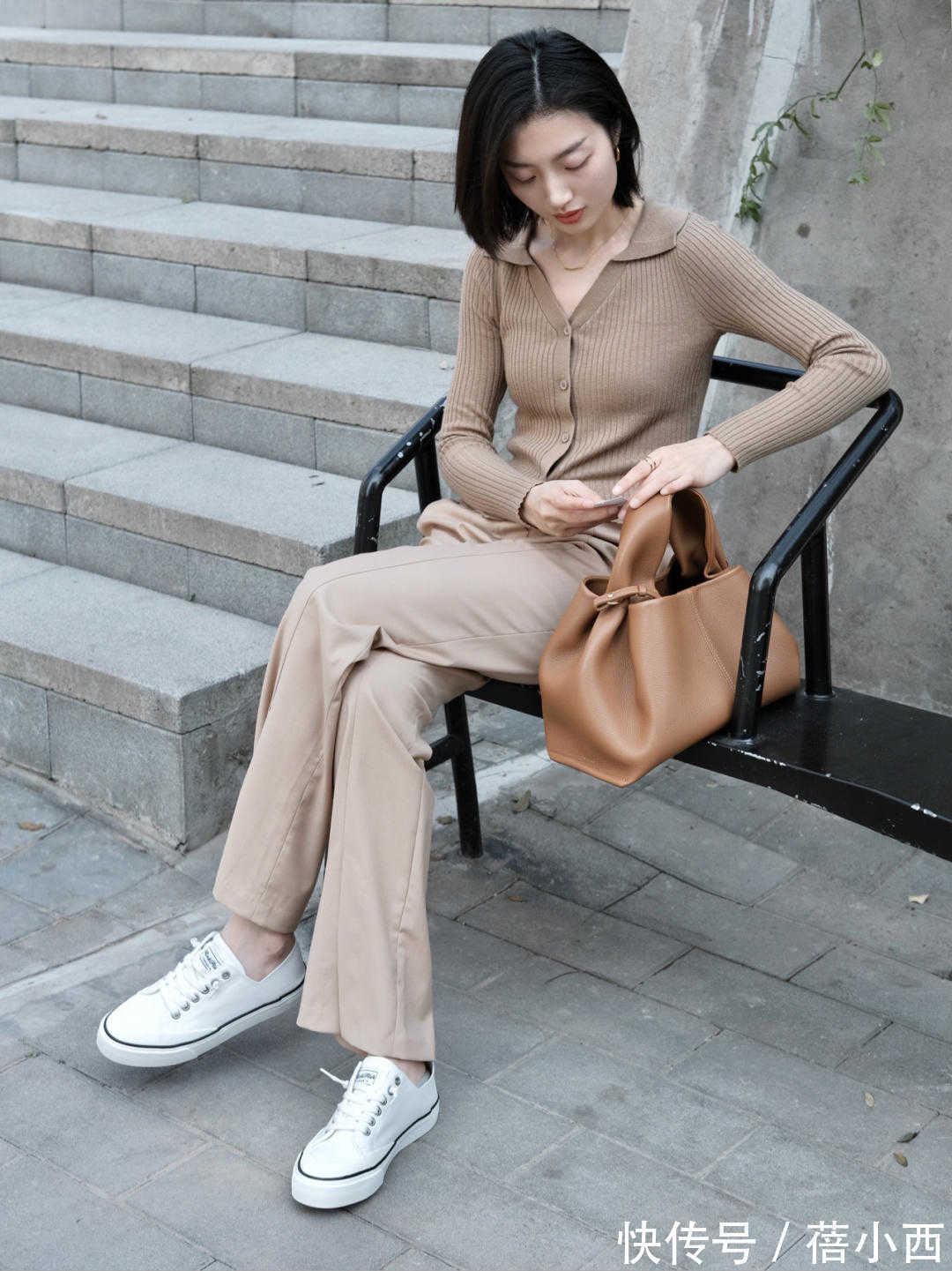 博主 想在春天穿得更时髦吗?用针织衫来穿搭凹造型,路人都夸你好看